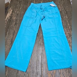 Cherokee Infinity Nursing Scrub Woman's Pants NWT Size M Petite Turquoise Color